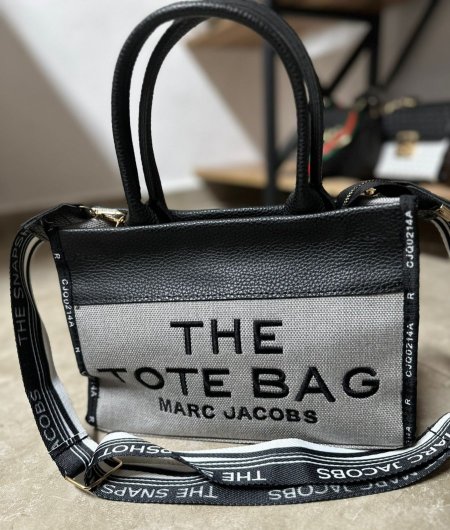 THE TOTE BAG