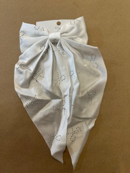 دبوس ببيوني