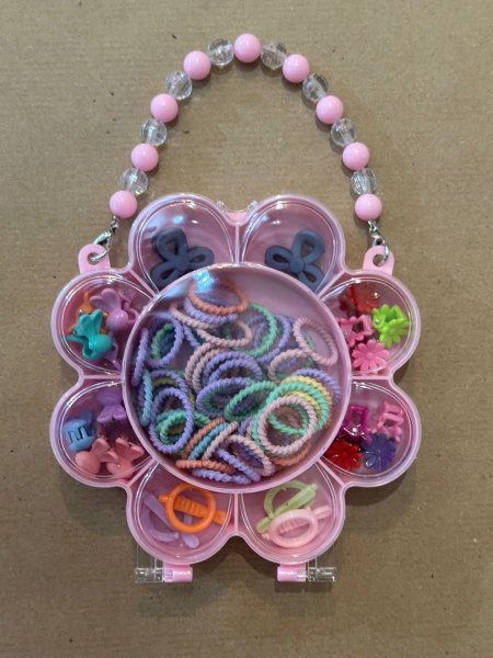 علبة بكل مشكله