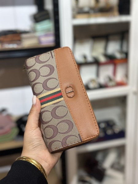 جزدان مصاري <br> <span class='text-color-warm'>سيتوفر قريباً</span>