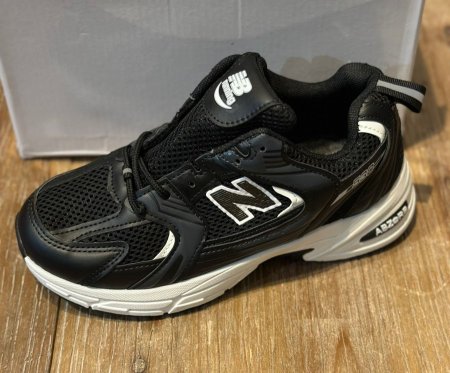 نيوبالانس للصبايا