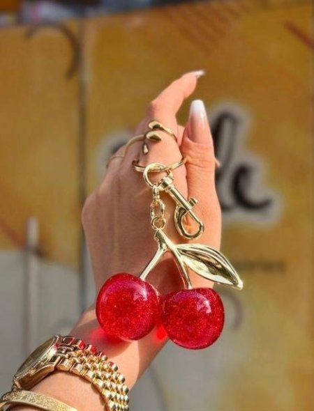 علاقة للشنتة الكرزة حجم صغير