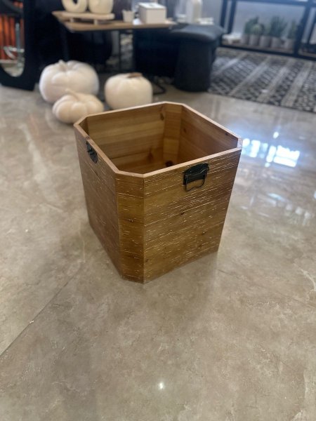 صندوق خشبي
