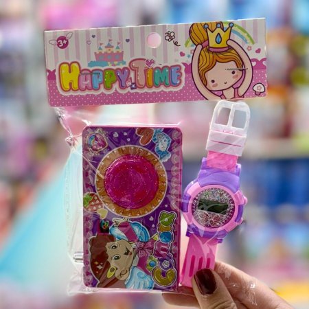 كاميرا مع ساعة بناتي