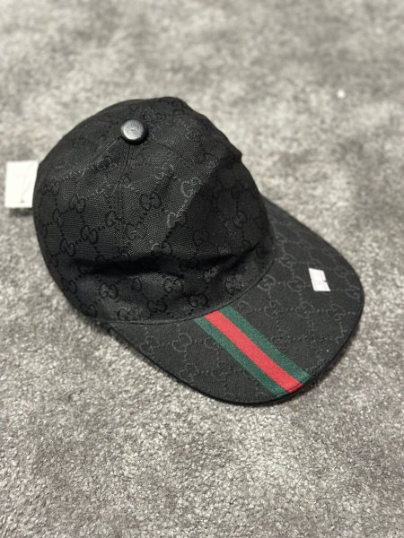 طاقية غوتشي