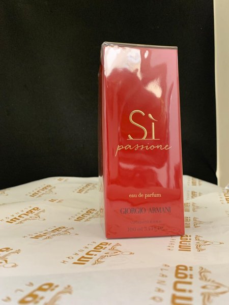 SI RED  women <br> <span class='text-color-warm'>سيتوفر قريباً</span>