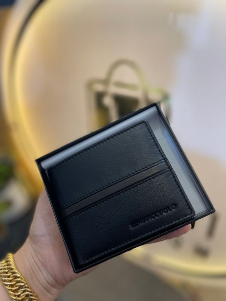 Marcopolo اسود