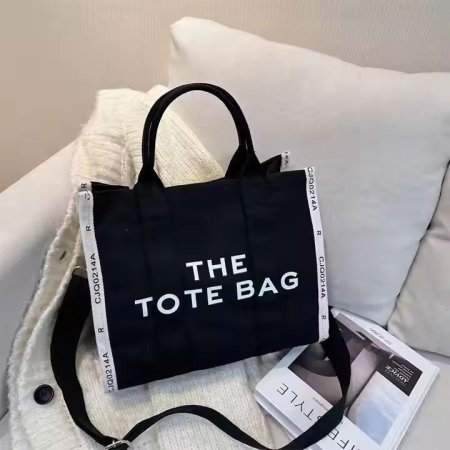 THE TOTE BAG <br> <span class='text-color-warm'>سيتوفر قريباً</span>