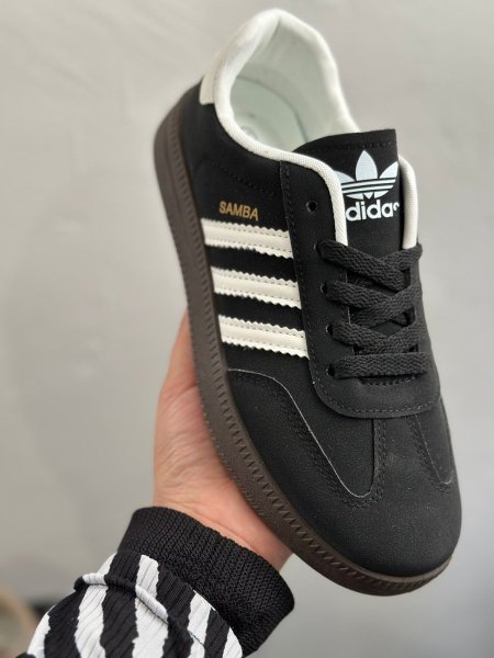 بوت اديداس سامبا صبايا <br> <span class='text-color-warm'>سيتوفر قريباً</span>