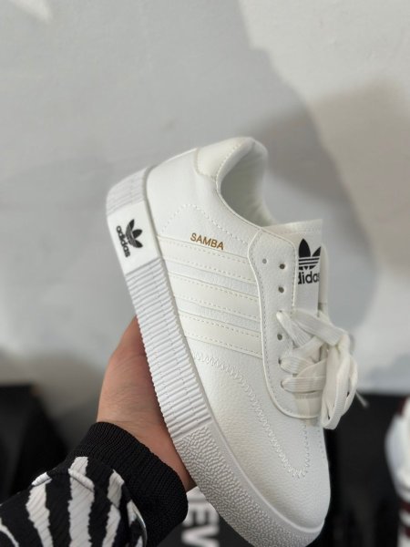 بوت اديداس سامبا  صبايا