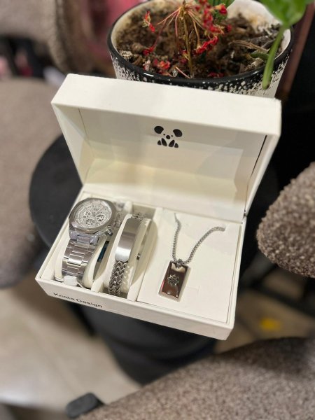 طقم ساعه + اسوارة+ سنسال للشباب كوالا