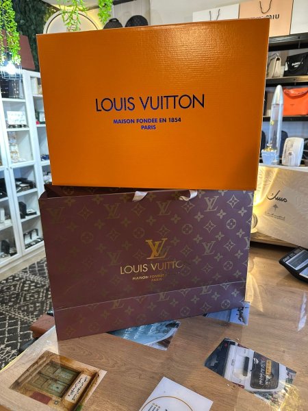 بوكس+كيس LOUIS VITTON