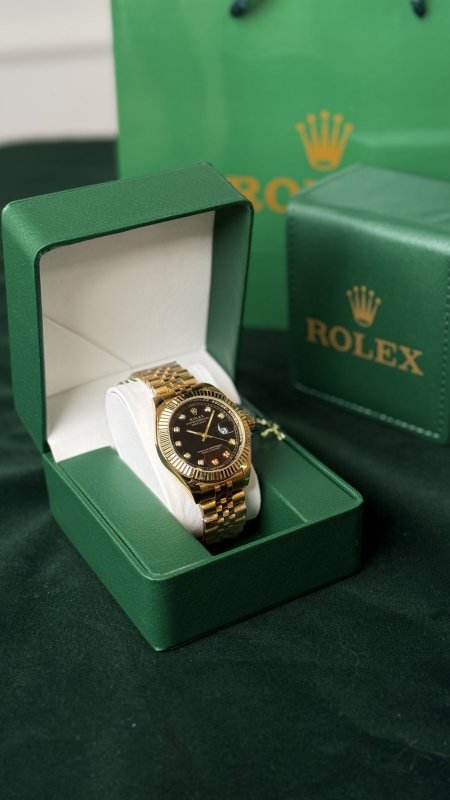 ساعة - Rolex شبابية زركون / شامل العلبة و الكيس ذهبي اسود