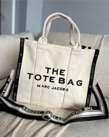 THE TOTE BAG