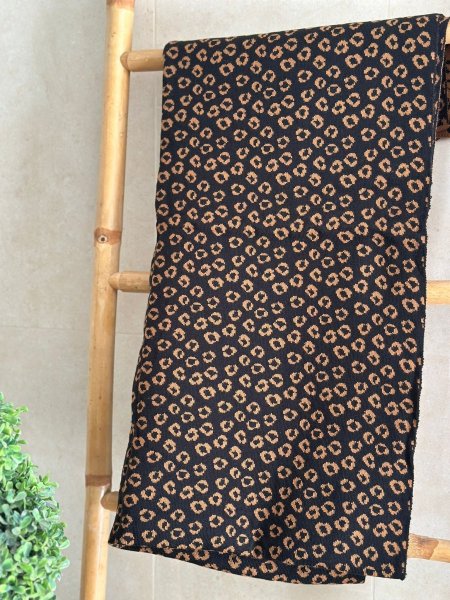 شال كتف <br> <span class='text-color-warm'>سيتوفر قريباً</span>