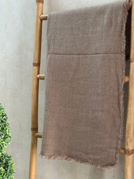 شال كتف <br> <span class='text-color-warm'>سيتوفر قريباً</span>