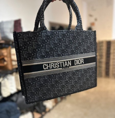 DIOR حجم وسط
