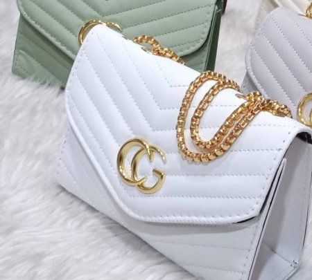 GUCCI صغير ابيض <br> <span class='text-color-warm'>سيتوفر قريباً</span>