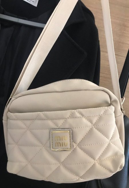 MIU MIU وسط بيج