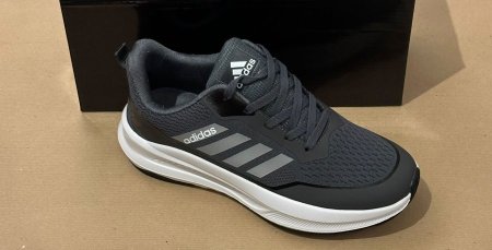 بوت اديداس للشباب