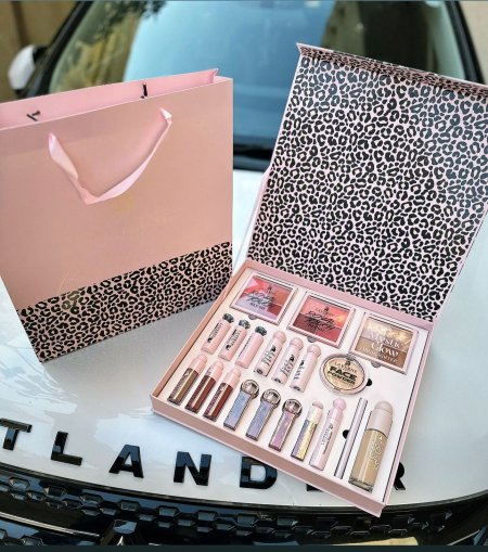 بكج مكياج جورجينا 20 قطعه شامل بوكس وكيس