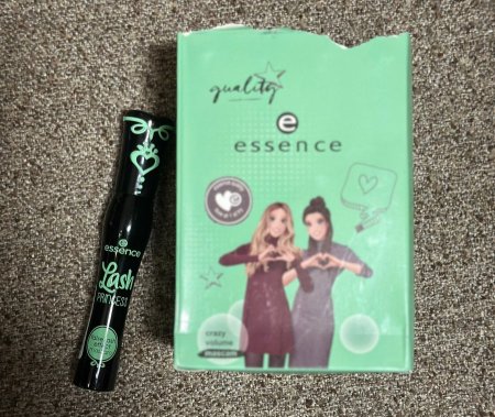 مسكارة ايسينيس الخضرا