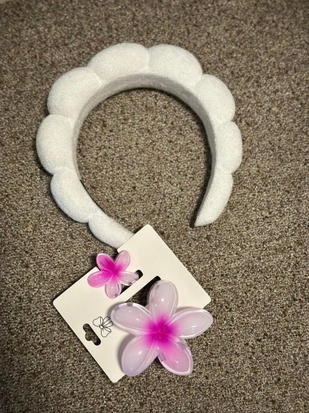 بكج 2 قطع طوق وكليبس للشعر